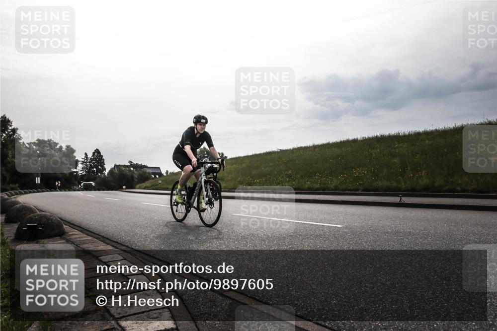 21.06.2026 - 29. Vierlanden-Triathlon H.Heesch http://msf.ph/oto/9897605 21.06.2026 09:19:26 Radfahren 99, 224 meine-sportfotos.de
