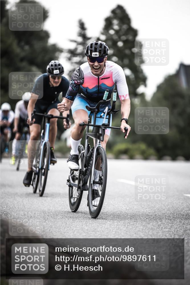 21.06.2026 - 29. Vierlanden-Triathlon H.Heesch http://msf.ph/oto/9897611 21.06.2026 10:02:24 Radfahren 4, 72, 118, 119, 141, 186, 339 meine-sportfotos.de