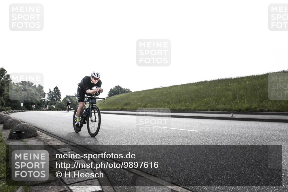21.06.2026 - 29. Vierlanden-Triathlon H.Heesch http://msf.ph/oto/9897616 21.06.2026 09:19:41 Radfahren 77 meine-sportfotos.de