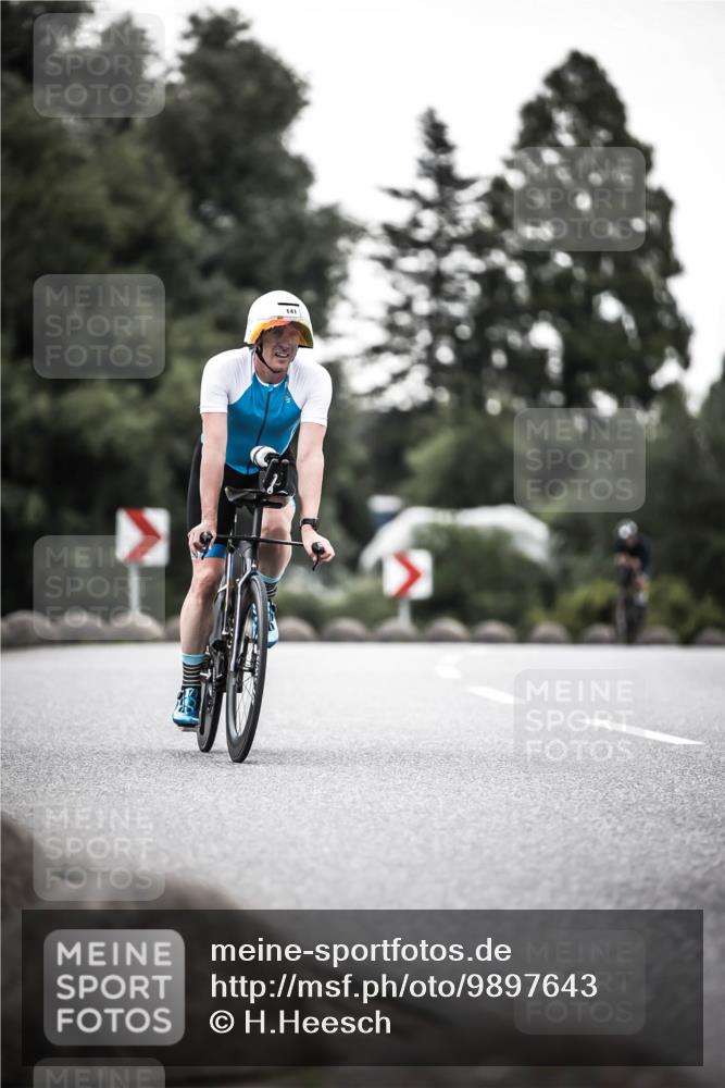 21.06.2026 - 29. Vierlanden-Triathlon H.Heesch http://msf.ph/oto/9897643 21.06.2026 10:02:26 Radfahren 4, 27, 118, 119, 141, 186, 339 meine-sportfotos.de