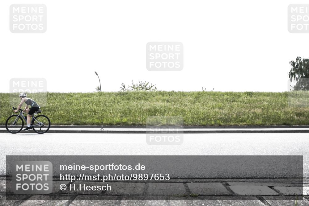 21.06.2026 - 29. Vierlanden-Triathlon H.Heesch http://msf.ph/oto/9897653 21.06.2026 10:54:46 Radfahren 509 meine-sportfotos.de