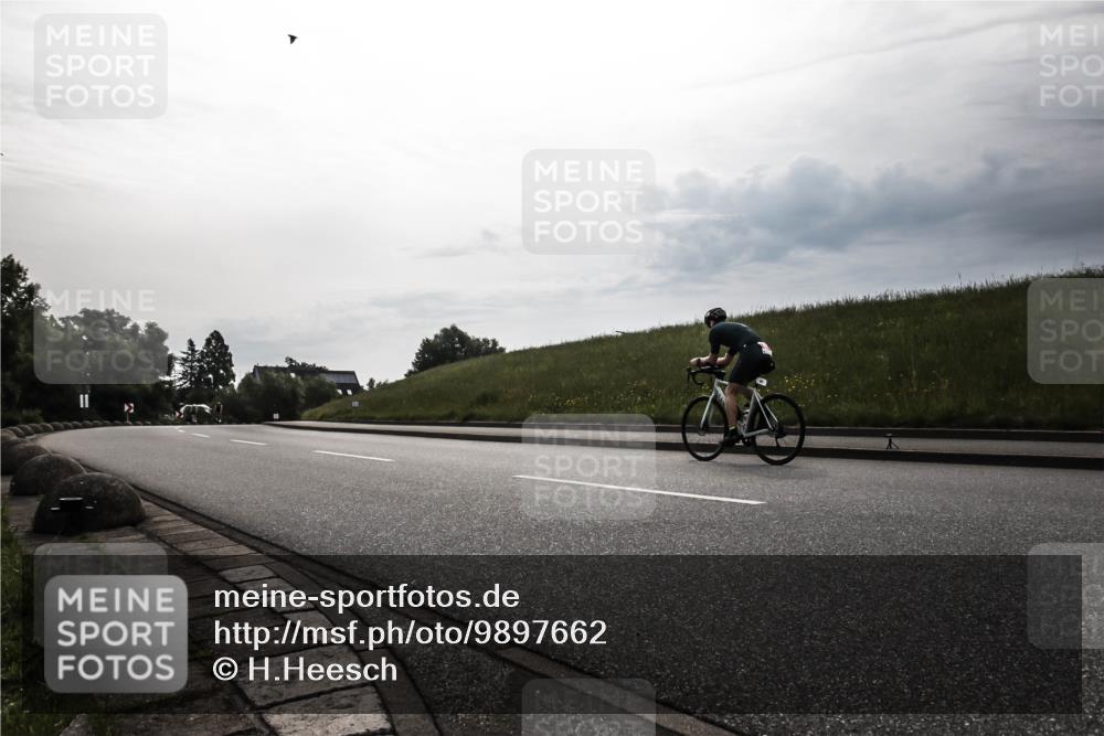 21.06.2026 - 29. Vierlanden-Triathlon H.Heesch http://msf.ph/oto/9897662 21.06.2026 09:21:03 Radfahren 7, 82, 109, 142 meine-sportfotos.de