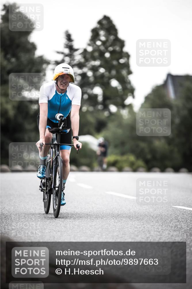 21.06.2026 - 29. Vierlanden-Triathlon H.Heesch http://msf.ph/oto/9897663 21.06.2026 10:02:26 Radfahren 4, 27, 118, 119, 141, 186, 339 meine-sportfotos.de