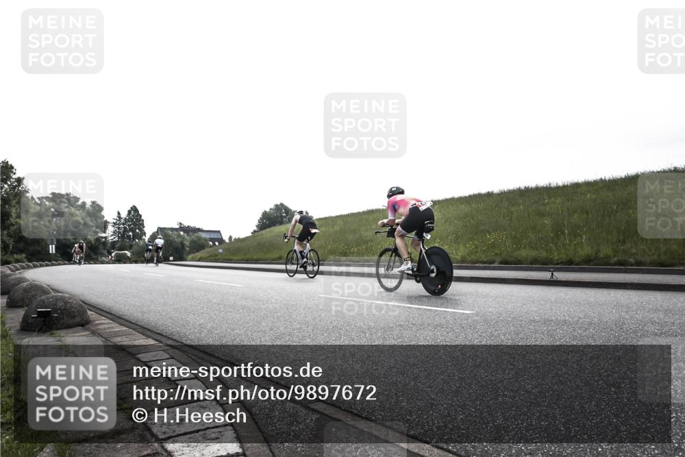 21.06.2026 - 29. Vierlanden-Triathlon H.Heesch http://msf.ph/oto/9897672 21.06.2026 09:21:06 Radfahren 7, 13, 109 meine-sportfotos.de