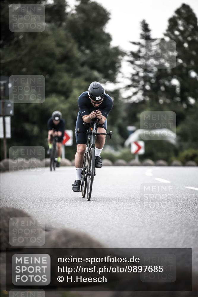 21.06.2026 - 29. Vierlanden-Triathlon H.Heesch http://msf.ph/oto/9897685 21.06.2026 10:02:31 Radfahren 4, 27, 99 meine-sportfotos.de