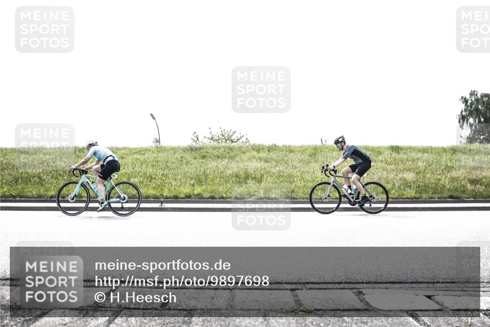 21.06.2026 - 29. Vierlanden-Triathlon H.Heesch http://msf.ph/oto/9897698 21.06.2026 10:56:48 Radfahren 71, 84, 169, 196, 202, 485, 601 meine-sportfotos.de