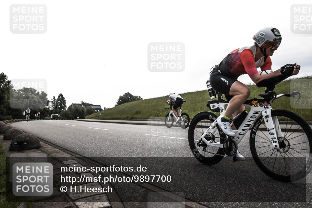 21.06.2026 - 29. Vierlanden-Triathlon H.Heesch http://msf.ph/oto/9897700 21.06.2026 09:21:30 Radfahren 164, 193, 239 meine-sportfotos.de