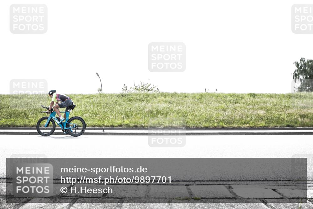 21.06.2026 - 29. Vierlanden-Triathlon H.Heesch http://msf.ph/oto/9897701 21.06.2026 10:56:53 Radfahren 84, 169, 176, 196, 202, 383, 384, 575, 581, 601, 619 meine-sportfotos.de