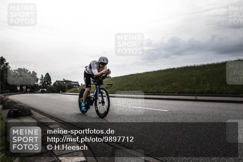 21.06.2026 - 29. Vierlanden-Triathlon H.Heesch http://msf.ph/oto/9897712 21.06.2026 09:21:45 Radfahren 12, 210 meine-sportfotos.de