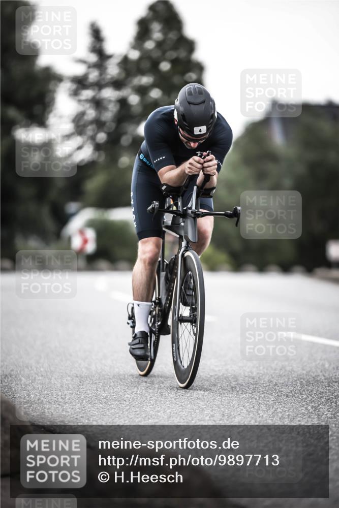 21.06.2026 - 29. Vierlanden-Triathlon H.Heesch http://msf.ph/oto/9897713 21.06.2026 10:02:32 Radfahren 4, 27, 99 meine-sportfotos.de