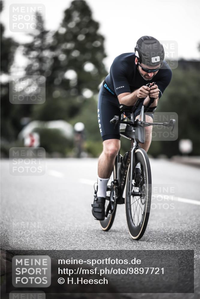 21.06.2026 - 29. Vierlanden-Triathlon H.Heesch http://msf.ph/oto/9897721 21.06.2026 10:02:32 Radfahren 4, 27, 99 meine-sportfotos.de