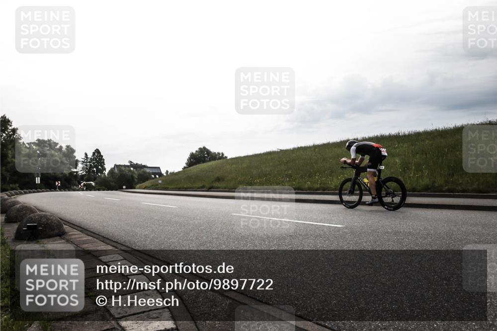 21.06.2026 - 29. Vierlanden-Triathlon H.Heesch http://msf.ph/oto/9897722 21.06.2026 09:22:01 Radfahren 46 meine-sportfotos.de