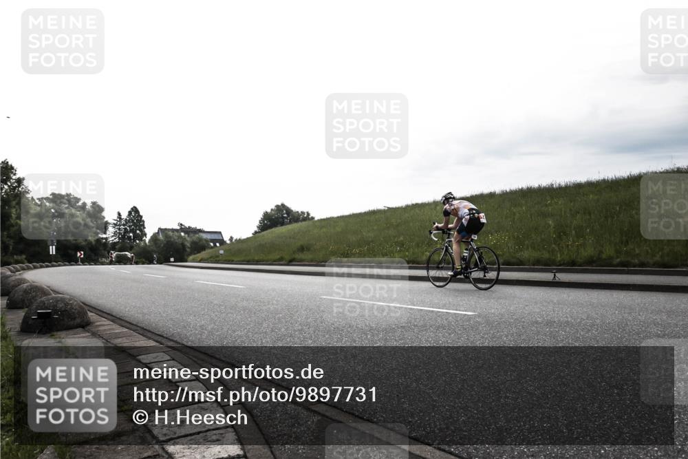 21.06.2026 - 29. Vierlanden-Triathlon H.Heesch http://msf.ph/oto/9897731 21.06.2026 09:22:12 Radfahren  meine-sportfotos.de
