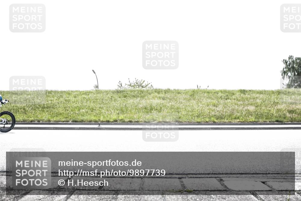21.06.2026 - 29. Vierlanden-Triathlon H.Heesch http://msf.ph/oto/9897739 21.06.2026 10:57:09 Radfahren 145, 236, 255, 514, 585 meine-sportfotos.de