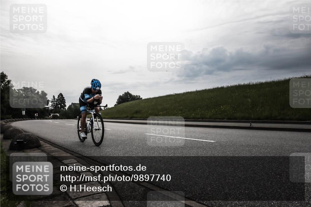 21.06.2026 - 29. Vierlanden-Triathlon H.Heesch http://msf.ph/oto/9897740 21.06.2026 09:22:23 Radfahren 159, 273, 300 meine-sportfotos.de