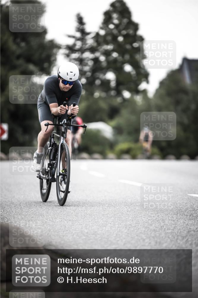 21.06.2026 - 29. Vierlanden-Triathlon H.Heesch http://msf.ph/oto/9897770 21.06.2026 10:02:38 Radfahren 56, 99, 198, 245, 367 meine-sportfotos.de
