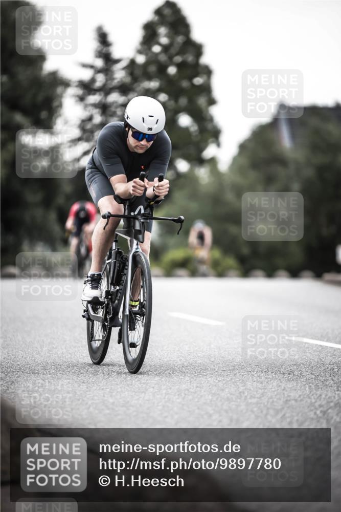 21.06.2026 - 29. Vierlanden-Triathlon H.Heesch http://msf.ph/oto/9897780 21.06.2026 10:02:38 Radfahren 56, 99, 198, 245, 367 meine-sportfotos.de