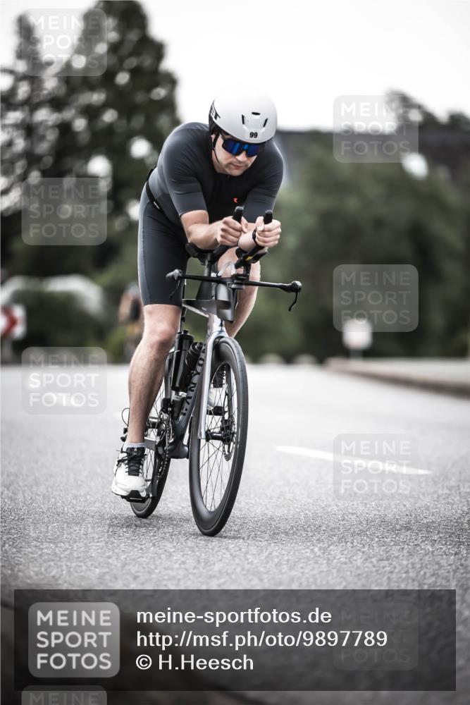 21.06.2026 - 29. Vierlanden-Triathlon H.Heesch http://msf.ph/oto/9897789 21.06.2026 10:02:38 Radfahren 56, 99, 198, 245, 367 meine-sportfotos.de