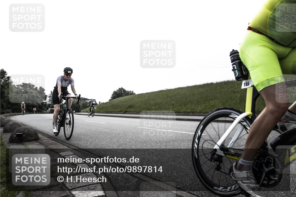 21.06.2026 - 29. Vierlanden-Triathlon H.Heesch http://msf.ph/oto/9897814 21.06.2026 09:23:50 Radfahren 155, 166, 252, 264, 301 meine-sportfotos.de