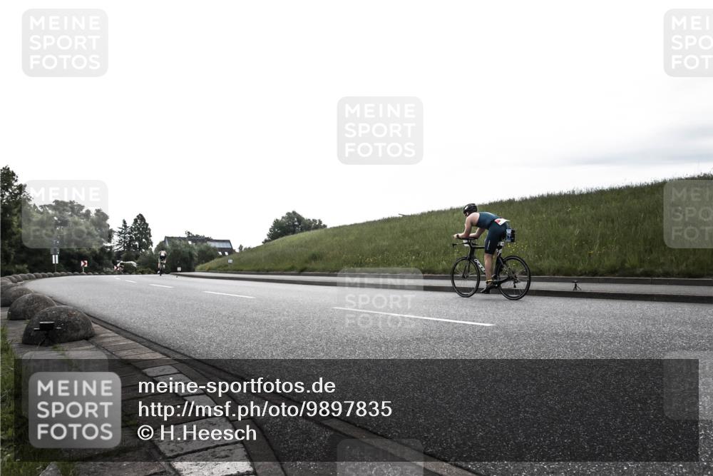 21.06.2026 - 29. Vierlanden-Triathlon H.Heesch http://msf.ph/oto/9897835 21.06.2026 09:25:01 Radfahren  meine-sportfotos.de