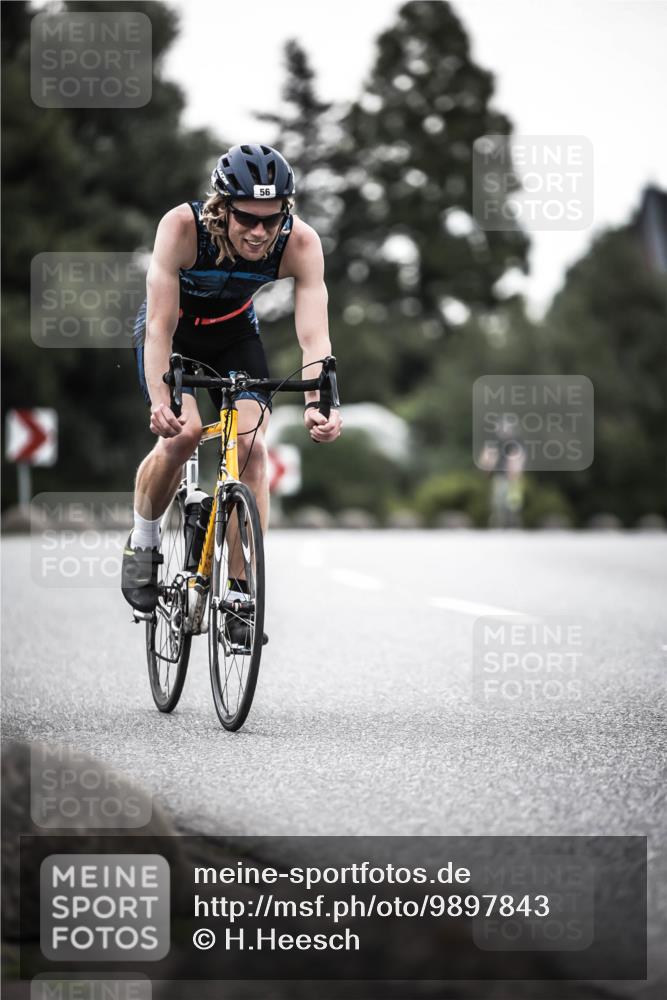21.06.2026 - 29. Vierlanden-Triathlon H.Heesch http://msf.ph/oto/9897843 21.06.2026 10:02:45 Radfahren 56, 139, 179, 245, 367 meine-sportfotos.de