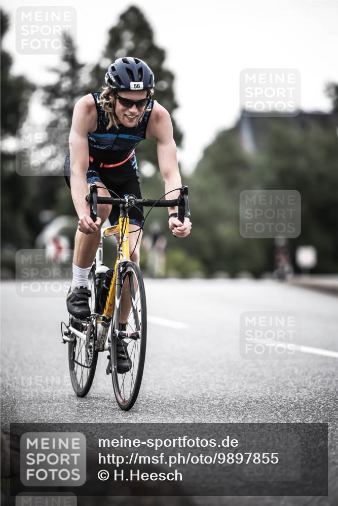 21.06.2026 - 29. Vierlanden-Triathlon H.Heesch http://msf.ph/oto/9897855 21.06.2026 10:02:45 Radfahren 56, 139, 179, 245, 367 meine-sportfotos.de