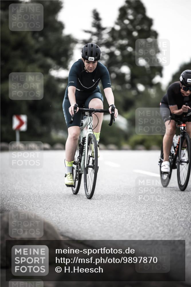21.06.2026 - 29. Vierlanden-Triathlon H.Heesch http://msf.ph/oto/9897870 21.06.2026 10:02:53 Radfahren 139, 224, 232, 294 meine-sportfotos.de