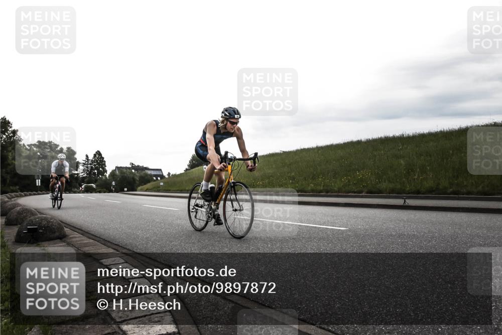 21.06.2026 - 29. Vierlanden-Triathlon H.Heesch http://msf.ph/oto/9897872 21.06.2026 09:27:23 Radfahren 56, 86, 103, 139, 157 meine-sportfotos.de