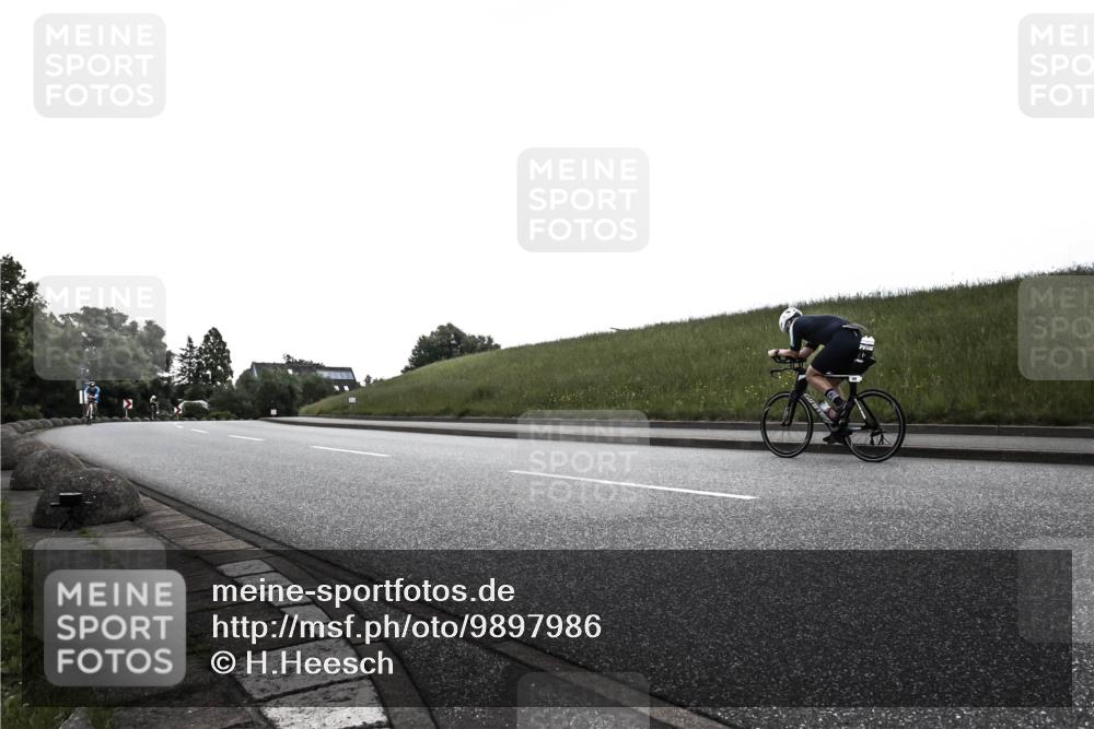 21.06.2026 - 29. Vierlanden-Triathlon H.Heesch http://msf.ph/oto/9897986 21.06.2026 09:35:35 Radfahren 139, 157 meine-sportfotos.de