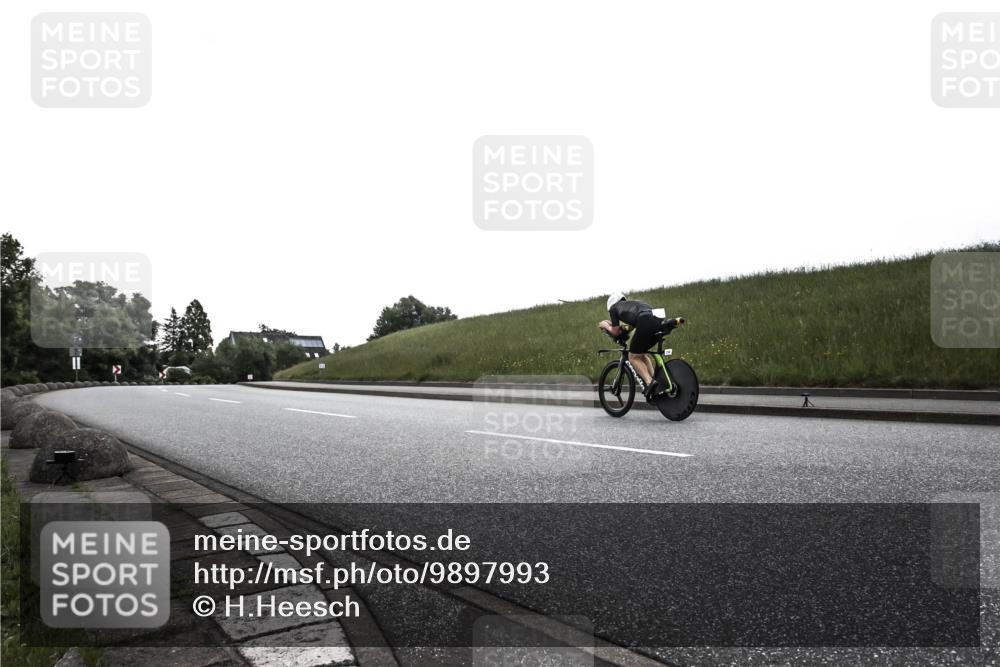 21.06.2026 - 29. Vierlanden-Triathlon H.Heesch http://msf.ph/oto/9897993 21.06.2026 09:36:27 Radfahren 283 meine-sportfotos.de