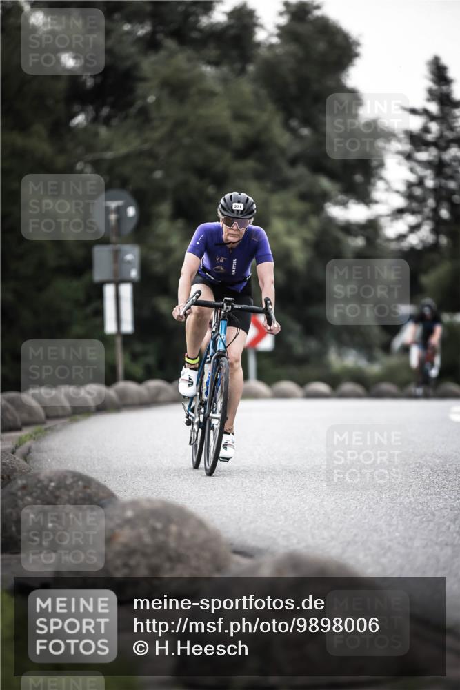 21.06.2026 - 29. Vierlanden-Triathlon H.Heesch http://msf.ph/oto/9898006 21.06.2026 10:03:59 Radfahren 142, 151, 161, 181, 257, 271, 337 meine-sportfotos.de