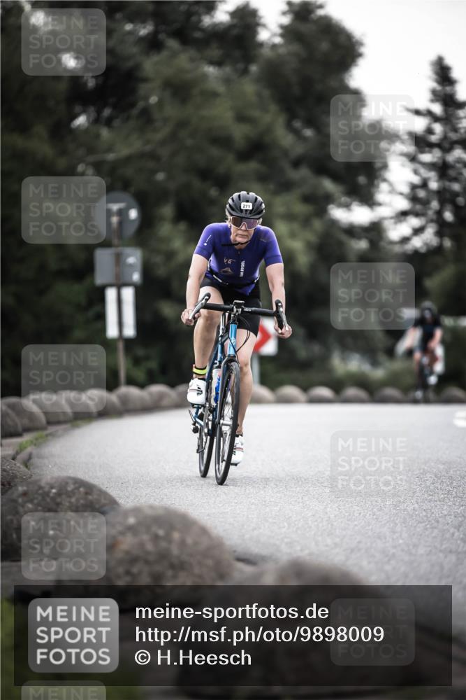 21.06.2026 - 29. Vierlanden-Triathlon H.Heesch http://msf.ph/oto/9898009 21.06.2026 10:03:59 Radfahren 142, 151, 161, 181, 257, 271, 337 meine-sportfotos.de