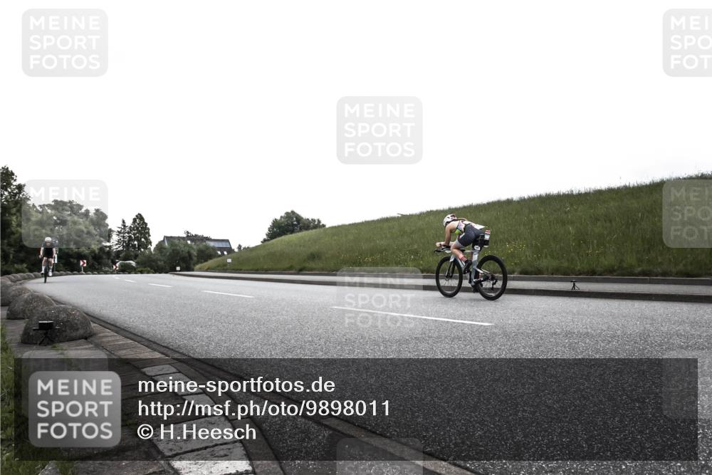 21.06.2026 - 29. Vierlanden-Triathlon H.Heesch http://msf.ph/oto/9898011 21.06.2026 09:38:23 Radfahren 140, 172, 288, 289 meine-sportfotos.de