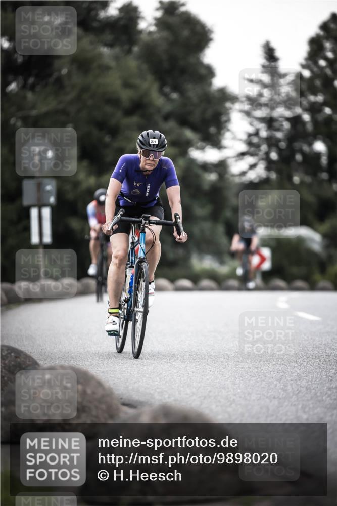 21.06.2026 - 29. Vierlanden-Triathlon H.Heesch http://msf.ph/oto/9898020 21.06.2026 10:03:59 Radfahren 142, 151, 161, 181, 257, 271, 337 meine-sportfotos.de