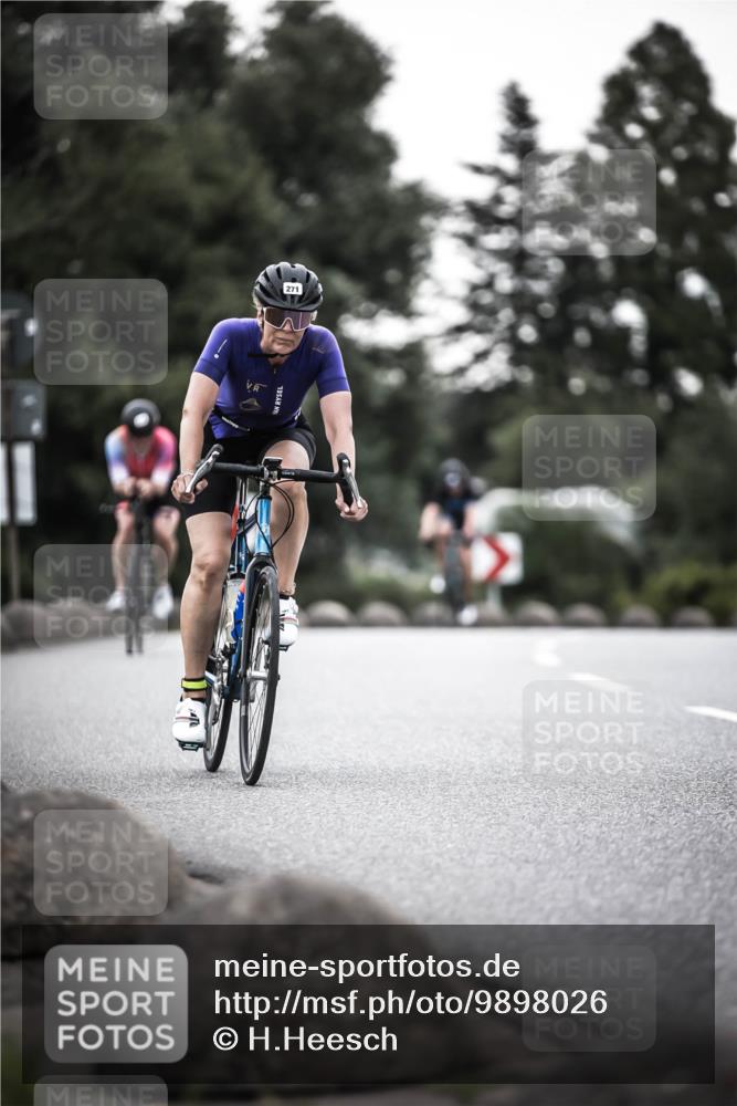 21.06.2026 - 29. Vierlanden-Triathlon H.Heesch http://msf.ph/oto/9898026 21.06.2026 10:03:59 Radfahren 142, 151, 161, 181, 257, 271, 337 meine-sportfotos.de