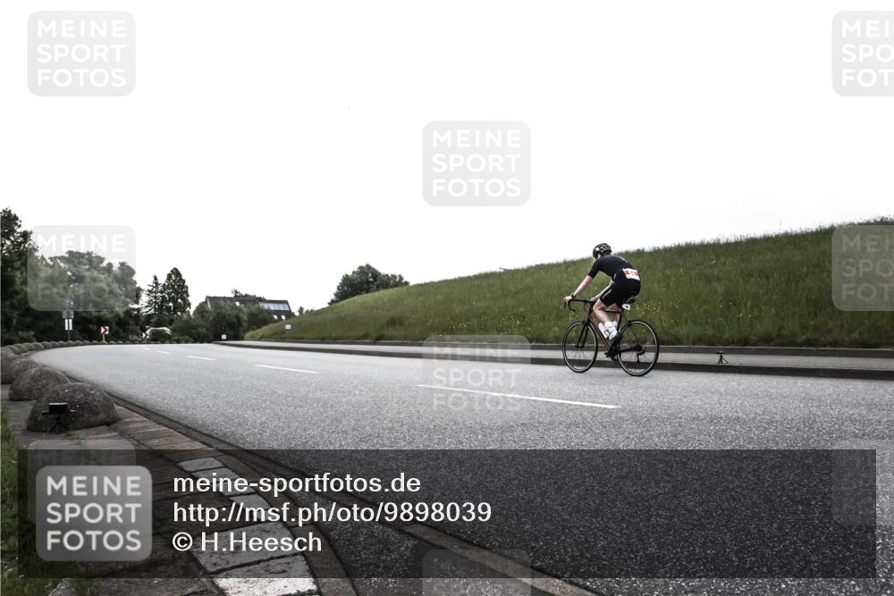 21.06.2026 - 29. Vierlanden-Triathlon H.Heesch http://msf.ph/oto/9898039 21.06.2026 09:40:54 Radfahren 36, 115 meine-sportfotos.de