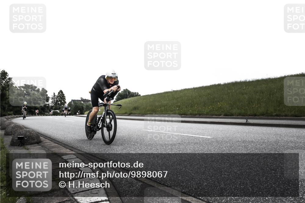21.06.2026 - 29. Vierlanden-Triathlon H.Heesch http://msf.ph/oto/9898067 21.06.2026 09:43:56 Radfahren 23, 111, 178, 211, 216 meine-sportfotos.de