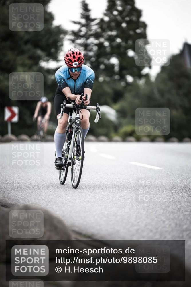 21.06.2026 - 29. Vierlanden-Triathlon H.Heesch http://msf.ph/oto/9898085 21.06.2026 10:04:19 Radfahren 75, 90, 260, 324, 350, 379 meine-sportfotos.de