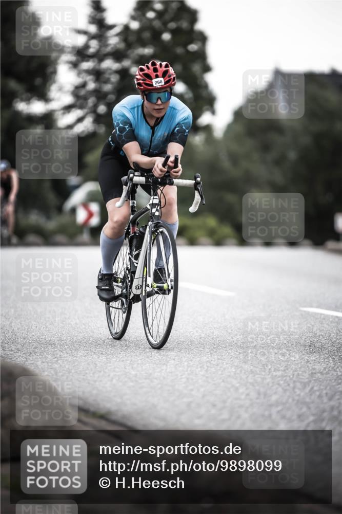 21.06.2026 - 29. Vierlanden-Triathlon H.Heesch http://msf.ph/oto/9898099 21.06.2026 10:04:19 Radfahren 75, 90, 260, 324, 350, 379 meine-sportfotos.de
