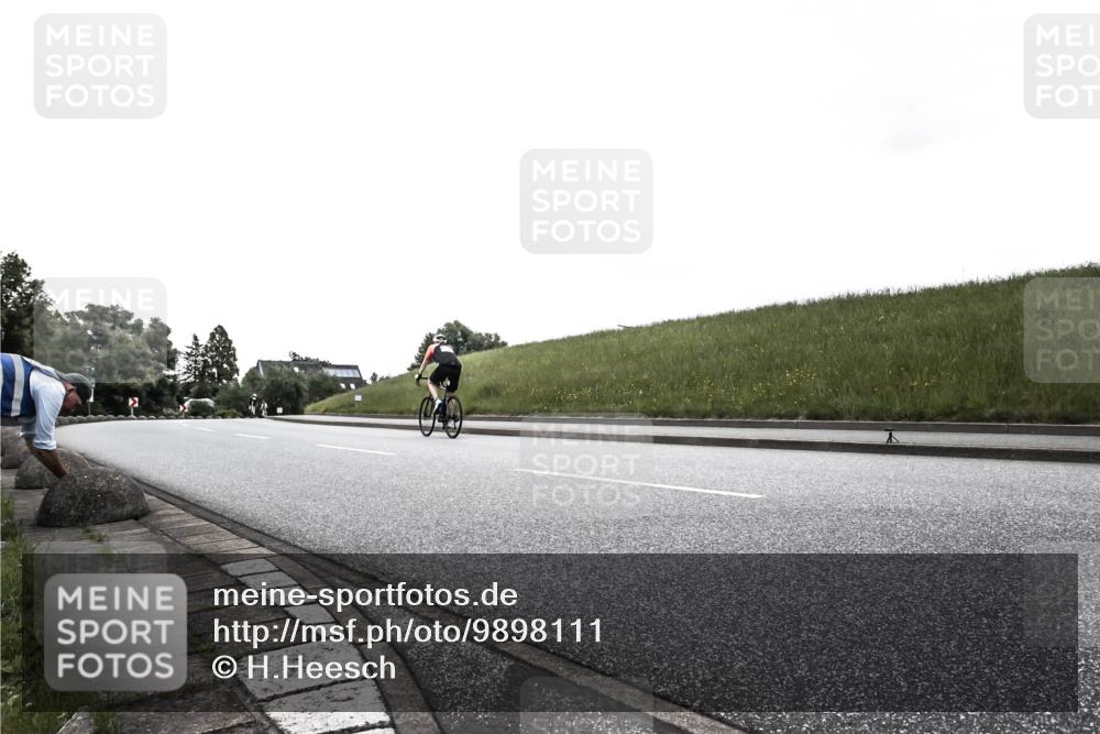 21.06.2026 - 29. Vierlanden-Triathlon H.Heesch http://msf.ph/oto/9898111 21.06.2026 09:47:21 Radfahren  meine-sportfotos.de