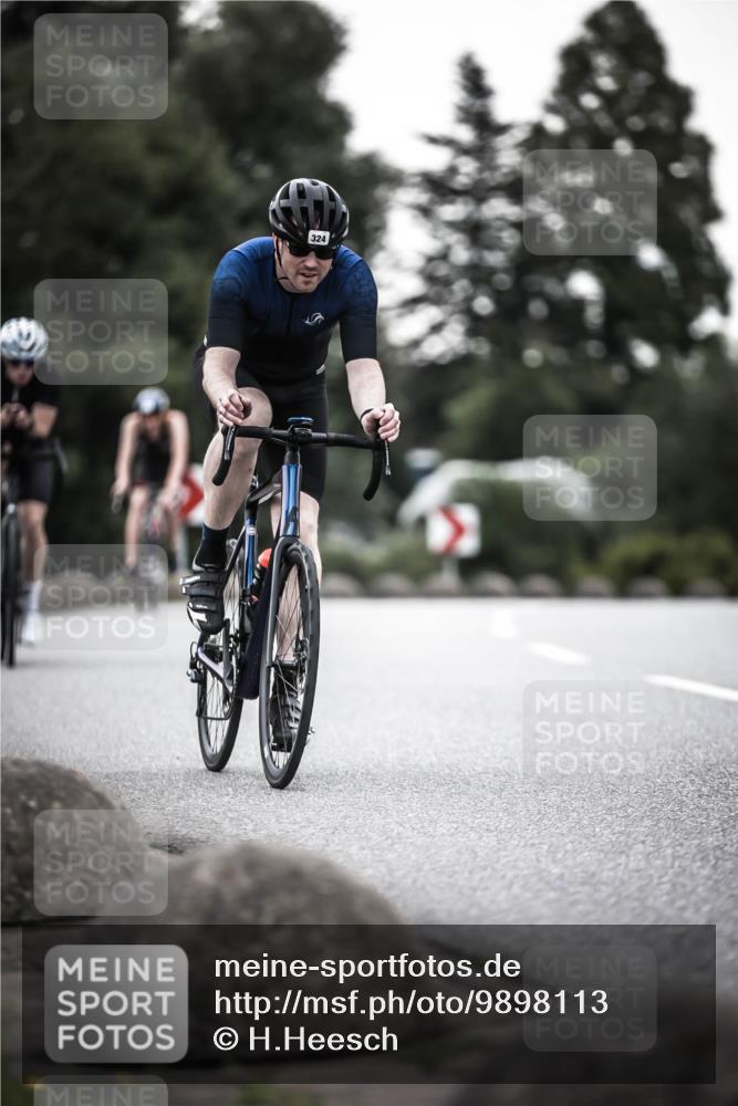 21.06.2026 - 29. Vierlanden-Triathlon H.Heesch http://msf.ph/oto/9898113 21.06.2026 10:04:20 Radfahren 75, 90, 260, 324, 350, 379 meine-sportfotos.de