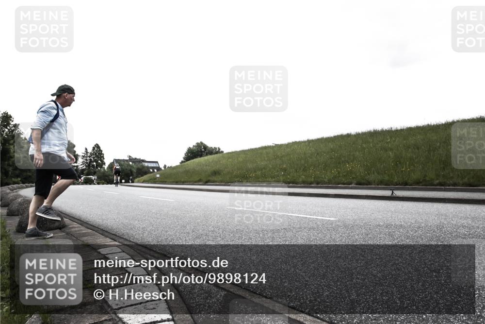 21.06.2026 - 29. Vierlanden-Triathlon H.Heesch http://msf.ph/oto/9898124 21.06.2026 09:47:23 Radfahren  meine-sportfotos.de
