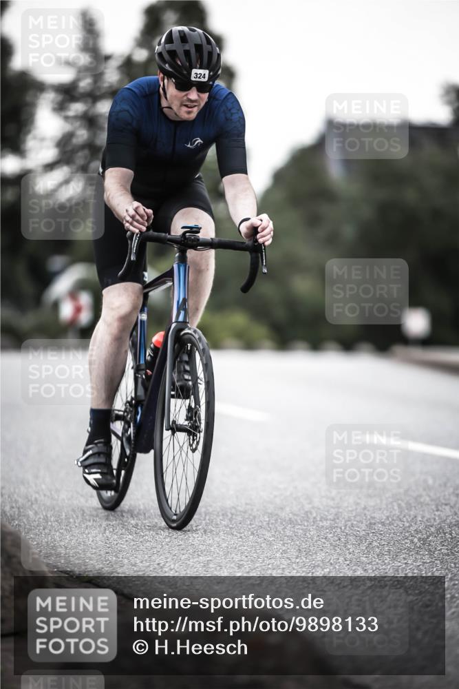 21.06.2026 - 29. Vierlanden-Triathlon H.Heesch http://msf.ph/oto/9898133 21.06.2026 10:04:21 Radfahren 44, 75, 90, 260, 324, 350, 379 meine-sportfotos.de