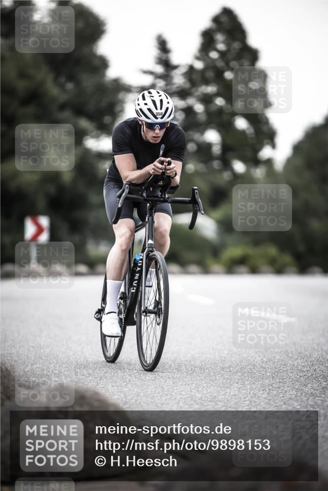 21.06.2026 - 29. Vierlanden-Triathlon H.Heesch http://msf.ph/oto/9898153 21.06.2026 10:04:22 Radfahren 44, 75, 90, 260, 324, 350, 379 meine-sportfotos.de