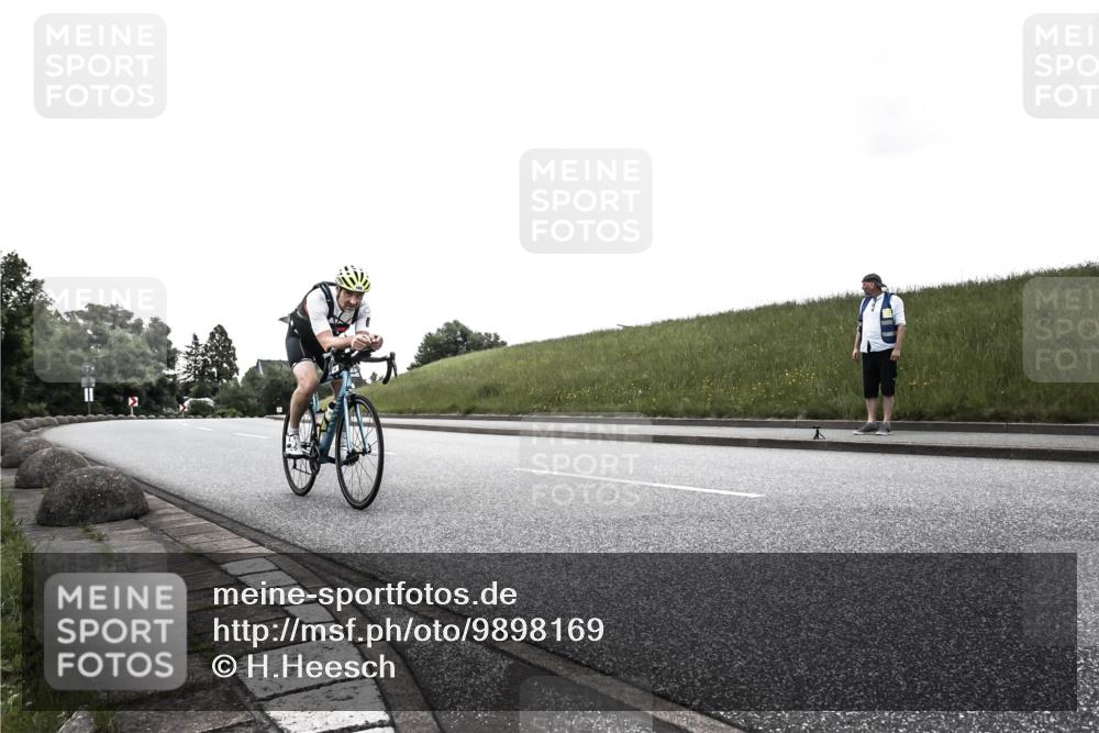 21.06.2026 - 29. Vierlanden-Triathlon H.Heesch http://msf.ph/oto/9898169 21.06.2026 09:47:38 Radfahren 54, 168 meine-sportfotos.de