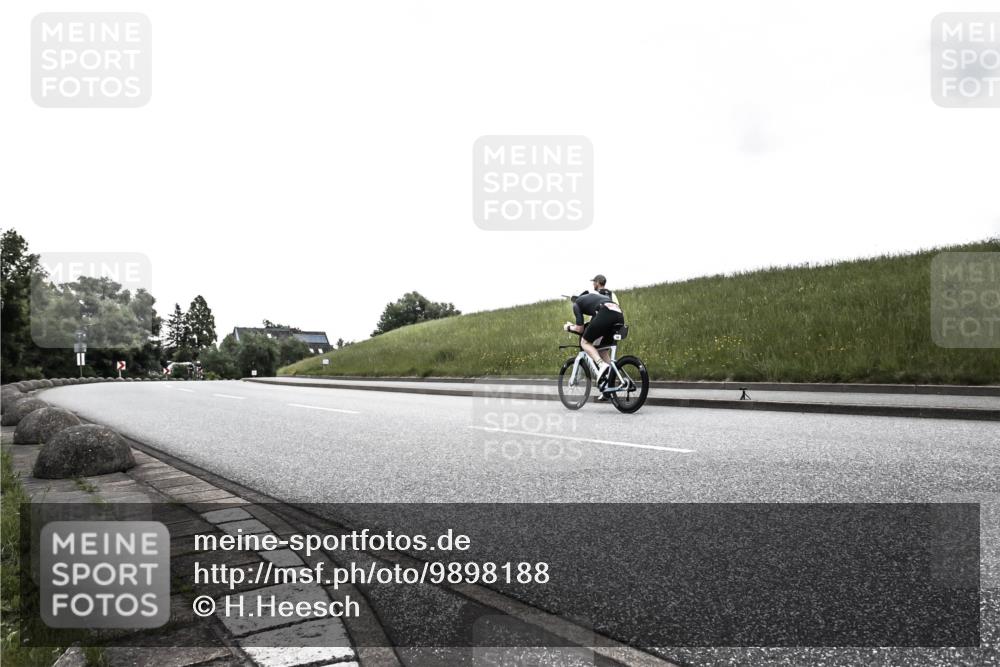 21.06.2026 - 29. Vierlanden-Triathlon H.Heesch http://msf.ph/oto/9898188 21.06.2026 09:48:41 Radfahren 267 meine-sportfotos.de