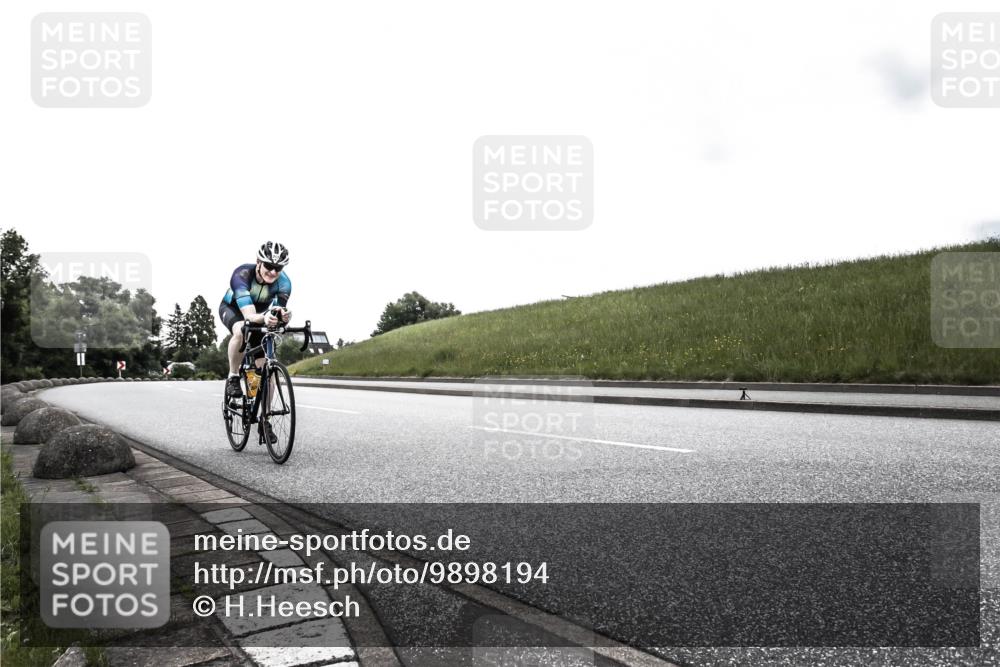 21.06.2026 - 29. Vierlanden-Triathlon H.Heesch http://msf.ph/oto/9898194 21.06.2026 09:49:35 Radfahren 213 meine-sportfotos.de