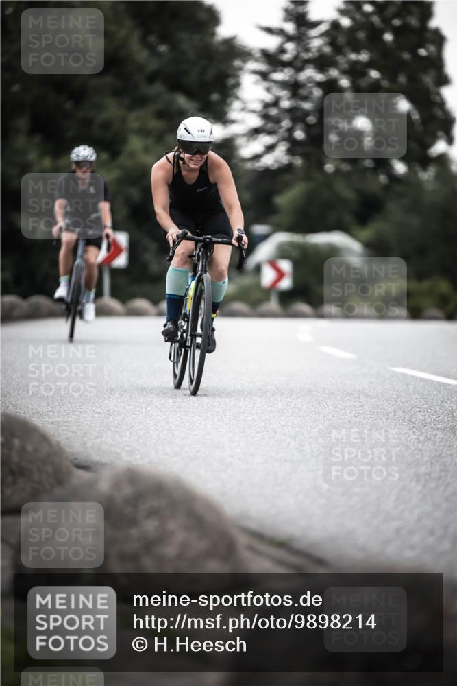 21.06.2026 - 29. Vierlanden-Triathlon H.Heesch http://msf.ph/oto/9898214 21.06.2026 10:04:38 Radfahren 47, 235, 307, 389 meine-sportfotos.de