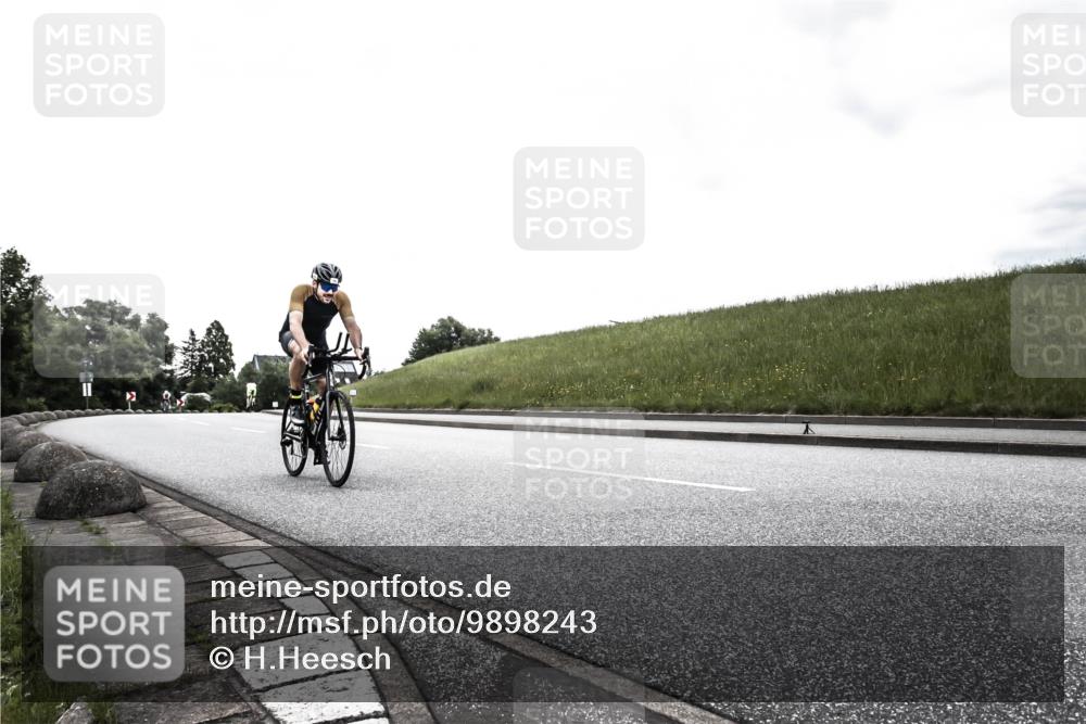 21.06.2026 - 29. Vierlanden-Triathlon H.Heesch http://msf.ph/oto/9898243 21.06.2026 09:51:10 Radfahren 15 meine-sportfotos.de