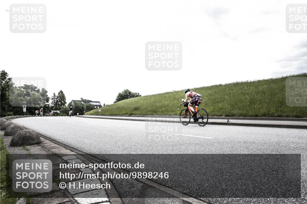 21.06.2026 - 29. Vierlanden-Triathlon H.Heesch http://msf.ph/oto/9898246 21.06.2026 09:52:11 Radfahren 76, 84, 132, 169 meine-sportfotos.de